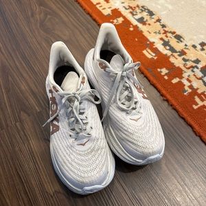 White HOKA Mach 5 sneakers